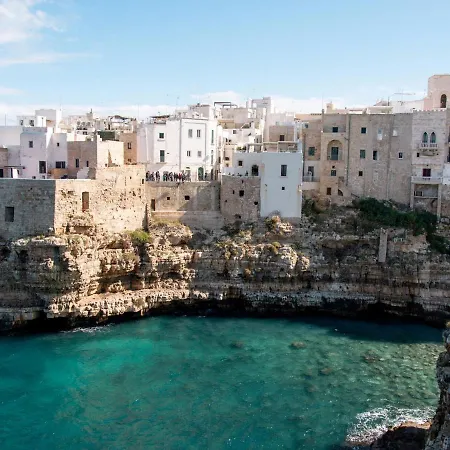 Prázdninový dům Timeless Holiday In With Bar And Fireplace Ostuni